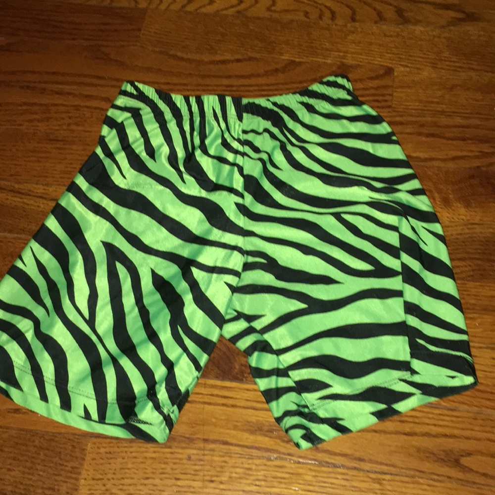 Kids spandex shorts - green zebra